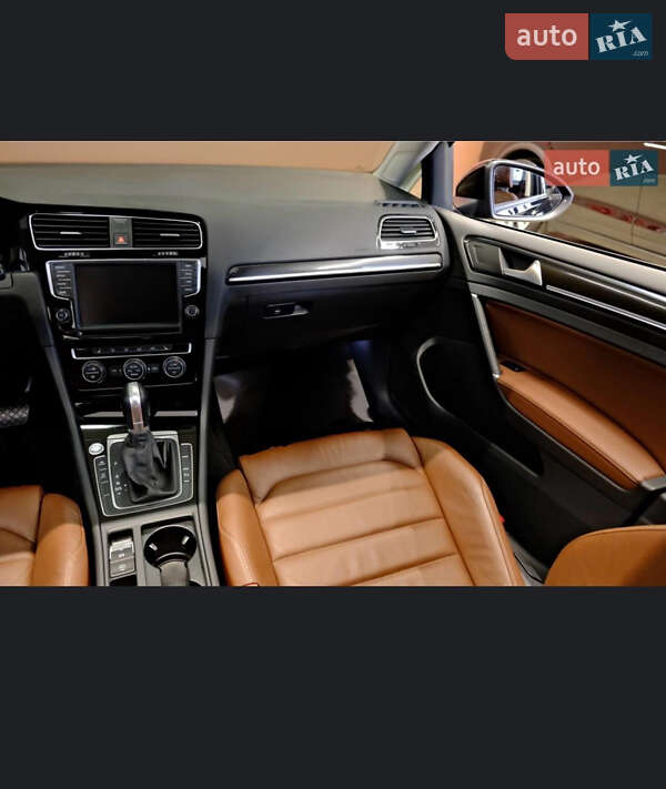 Хэтчбек Volkswagen Golf 2014 в Одессе