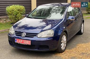 Хэтчбек Volkswagen Golf 2005 в Киеве