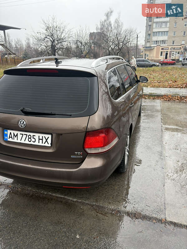 Универсал Volkswagen Golf 2011 в Звягеле