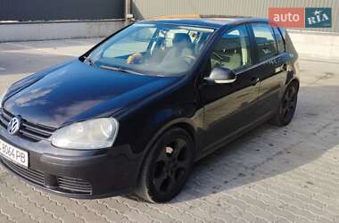 Хэтчбек Volkswagen Golf 2004 в Львове