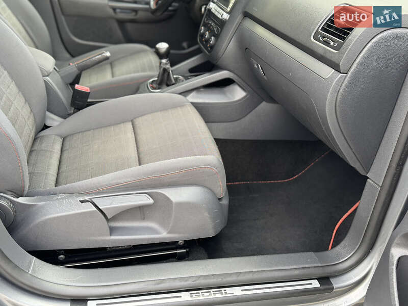 Хэтчбек Volkswagen Golf 2007 в Иршаве