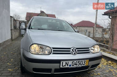 Хетчбек Volkswagen Golf 2002 в Тернополі