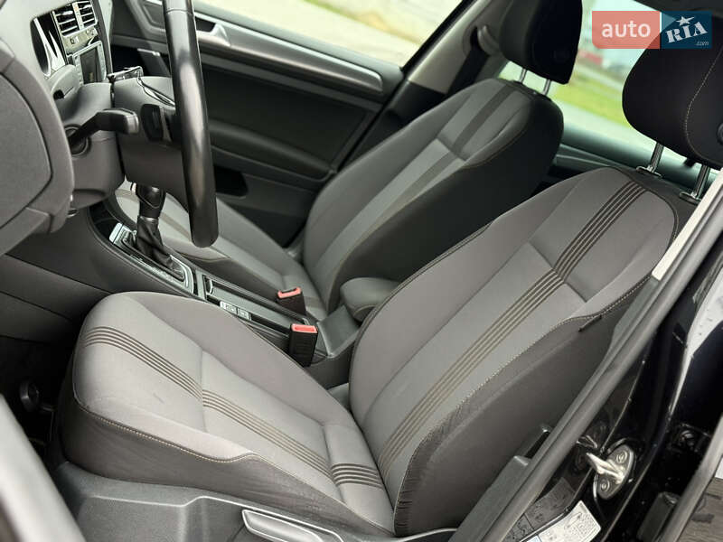 Универсал Volkswagen Golf 2016 в Львове