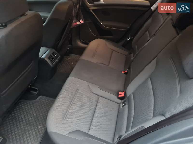 Универсал Volkswagen Golf 2017 в Ровно