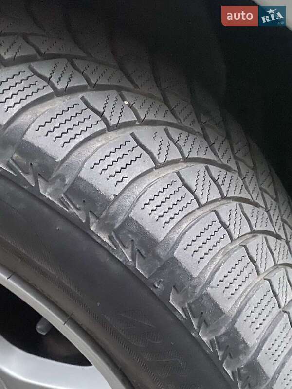 Хетчбек Volkswagen Golf 1998 в Івано-Франківську