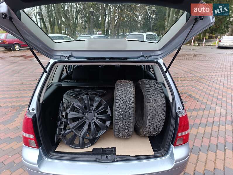 Универсал Volkswagen Golf 2005 в Звягеле фото 22 Универсал Volkswagen Golf 2005 в Звягеле