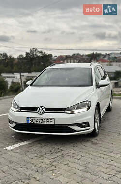 Універсал Volkswagen Golf 2017 в Чернівцях