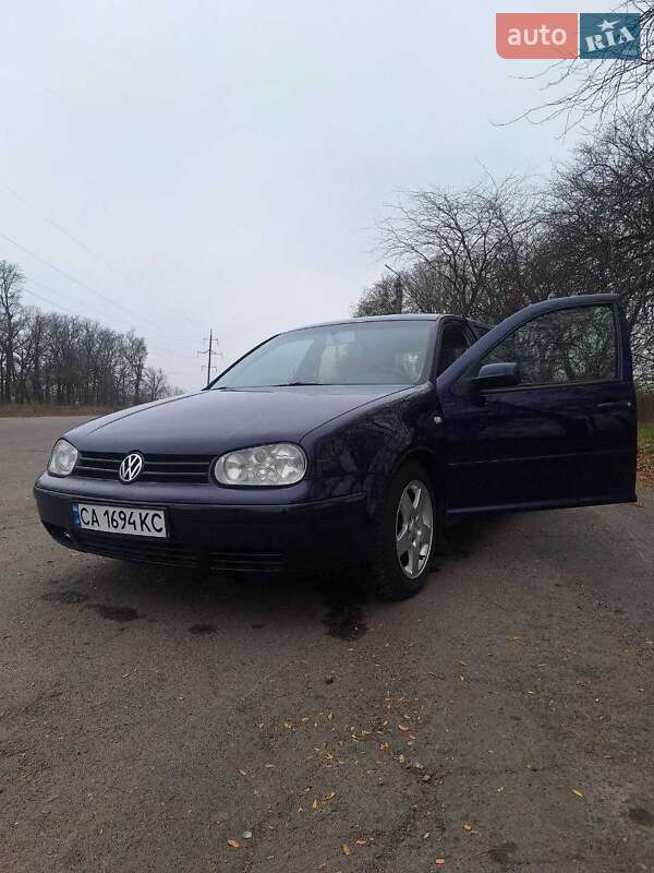 Volkswagen Golf 2000