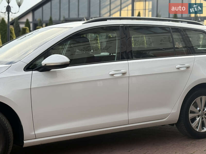 Універсал Volkswagen Golf 2017 в Стрию