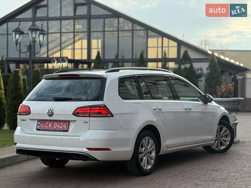 Універсал Volkswagen Golf 2017 в Стрию