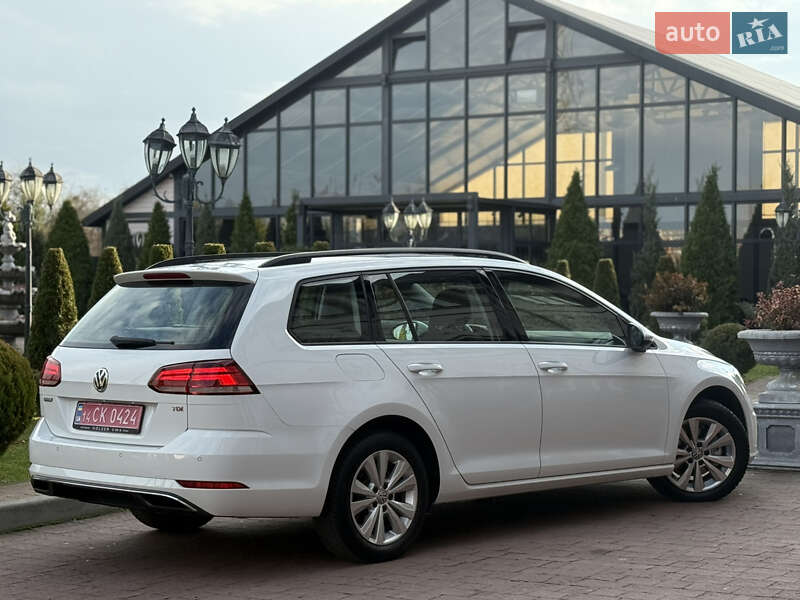 Універсал Volkswagen Golf 2017 в Стрию