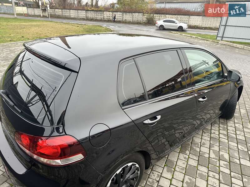Хэтчбек Volkswagen Golf 2010 в Мукачево