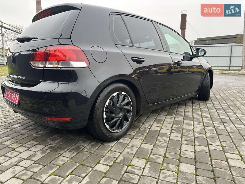 Хэтчбек Volkswagen Golf 2010 в Мукачево