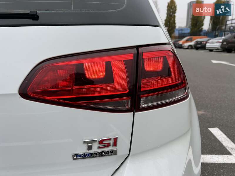 Хетчбек Volkswagen Golf 2013 в Києві