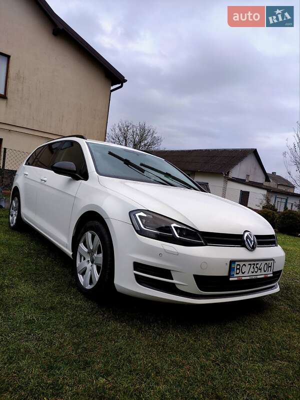Універсал Volkswagen Golf 2014 в Львові