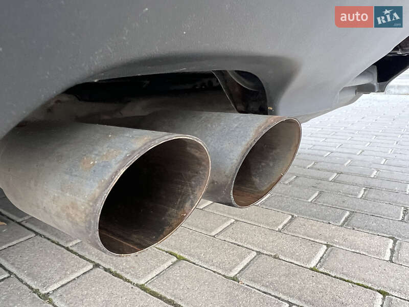 Хэтчбек Volkswagen Golf 2009 в Ровно