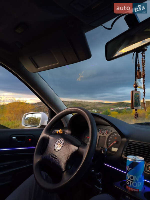 Універсал Volkswagen Golf 1998 в Івано-Франківську