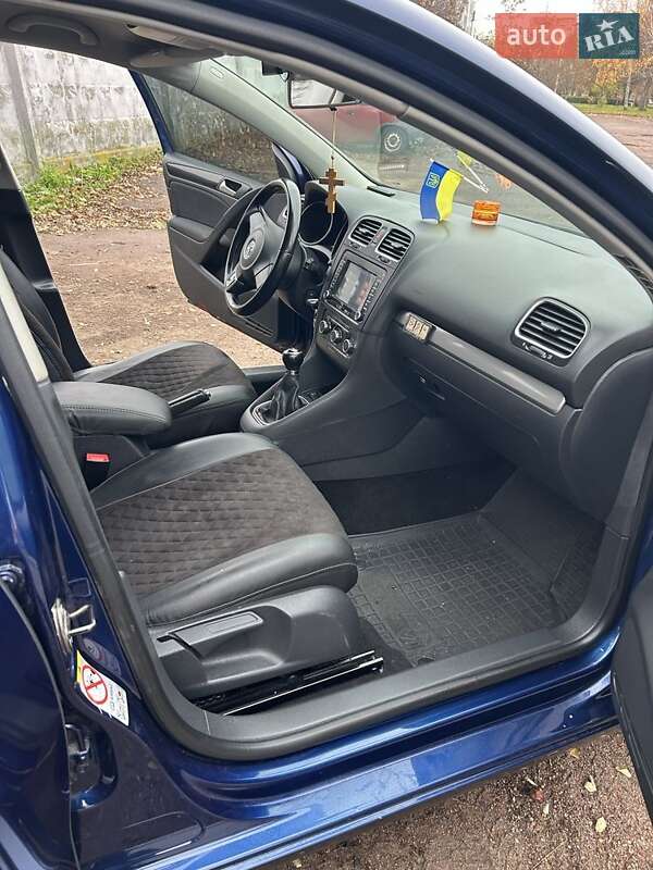 Хэтчбек Volkswagen Golf 2009 в Борисполе