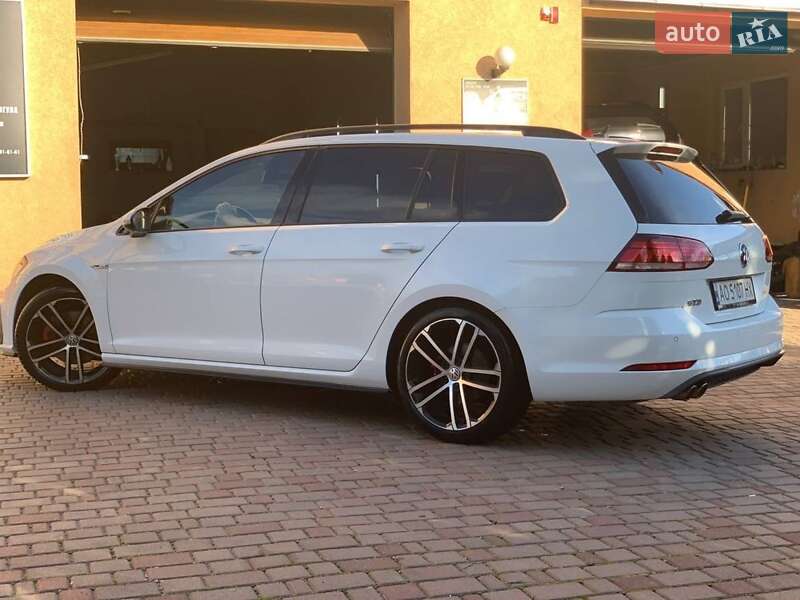 Универсал Volkswagen Golf 2018 в Мукачево