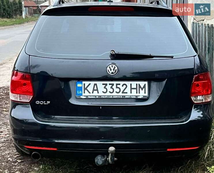 Універсал Volkswagen Golf 2010 в Шостці