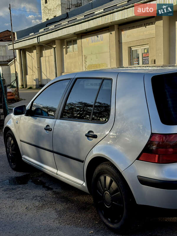 Хетчбек Volkswagen Golf 2000 в Львові
