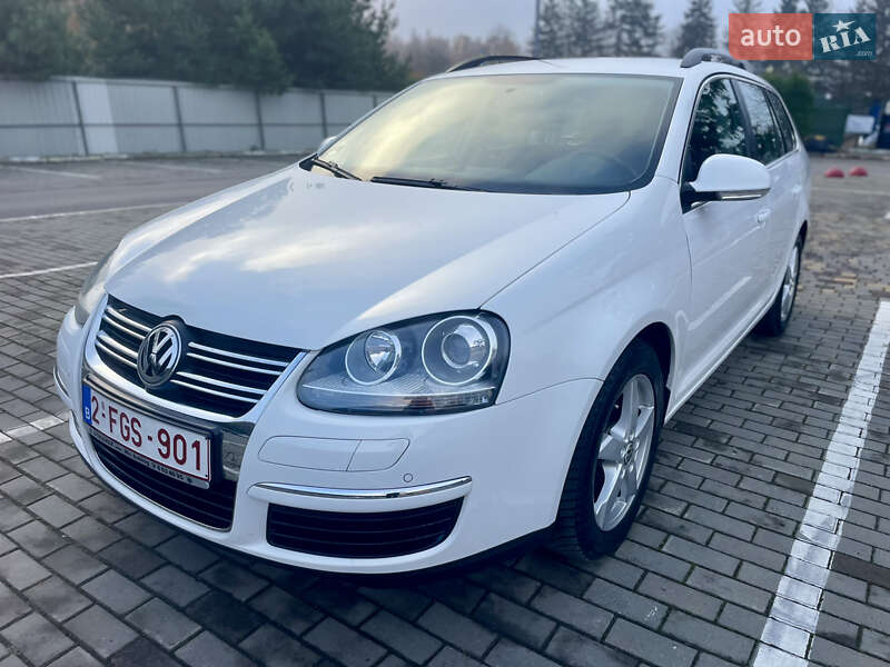 Універсал Volkswagen Golf 2009 в Луцьку