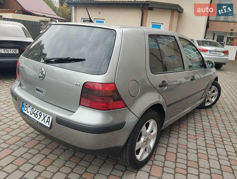 Хэтчбек Volkswagen Golf 2002 в Кривом Роге