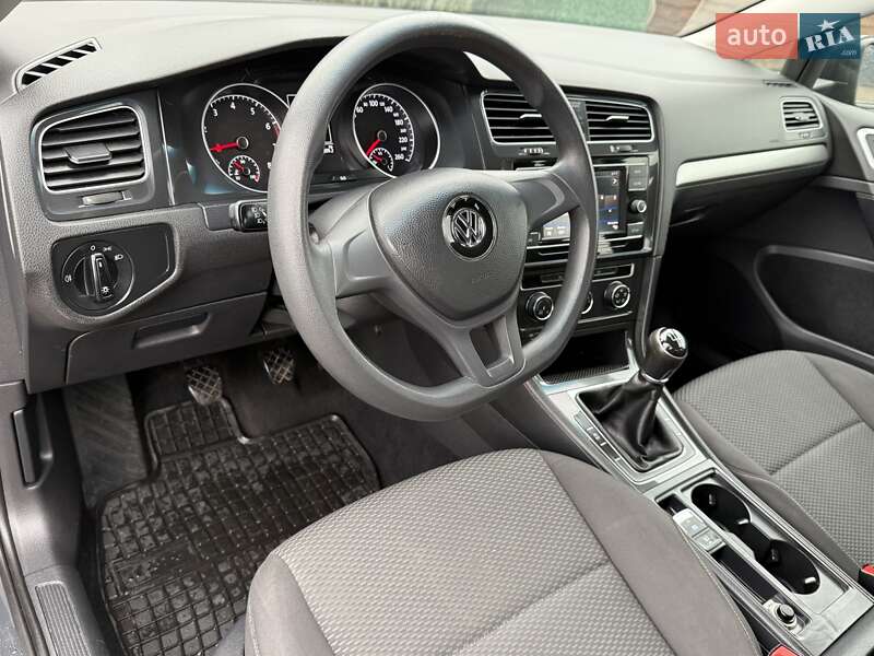Хетчбек Volkswagen Golf 2018 в Борисполі