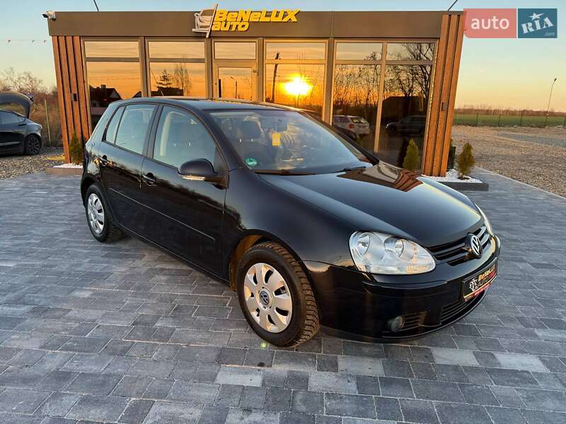 Хэтчбек Volkswagen Golf 2008 в Коломые