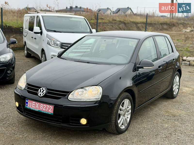 Хетчбек Volkswagen Golf 2007 в Рівному