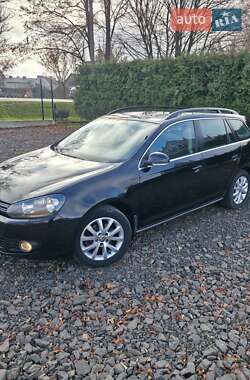 Універсал Volkswagen Golf 2010 в Луцьку