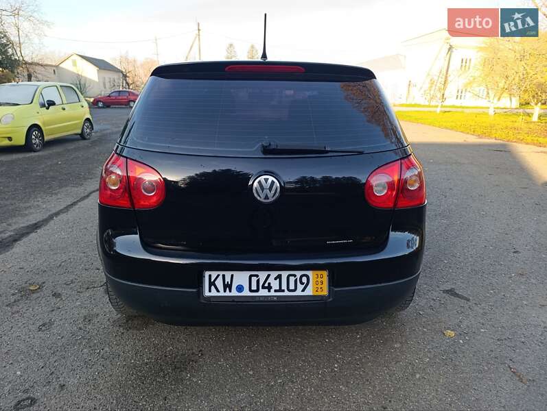 Хетчбек Volkswagen Golf 2006 в Городенці
