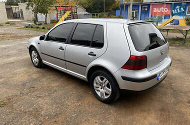 Хетчбек Volkswagen Golf 2003 в Харкові