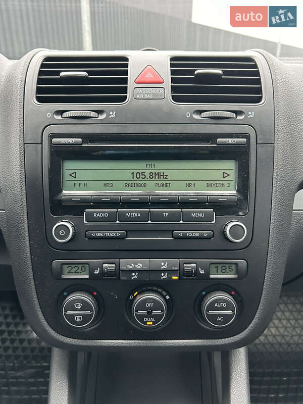 Універсал Volkswagen Golf 2010 в Полтаві