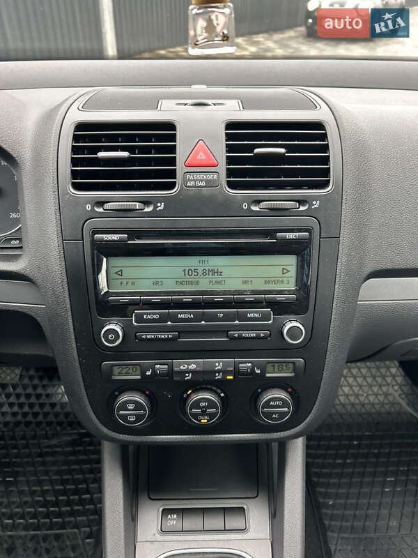 Універсал Volkswagen Golf 2010 в Полтаві