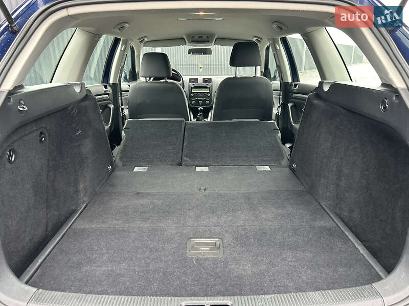 Універсал Volkswagen Golf 2010 в Полтаві