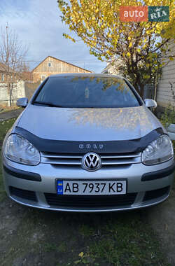 Хэтчбек Volkswagen Golf 2005 в Гайсине