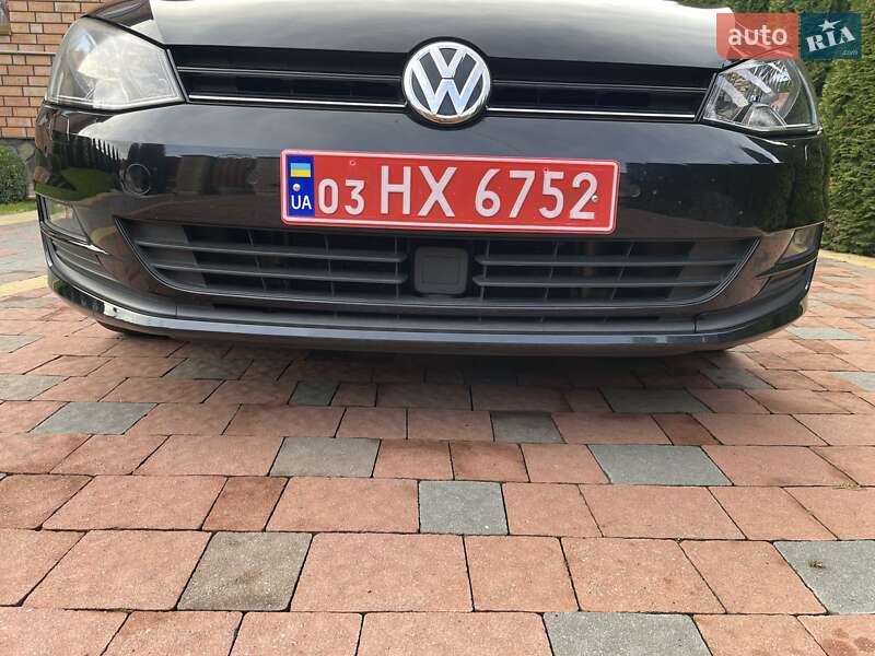 Хэтчбек Volkswagen Golf 2013 в Луцке