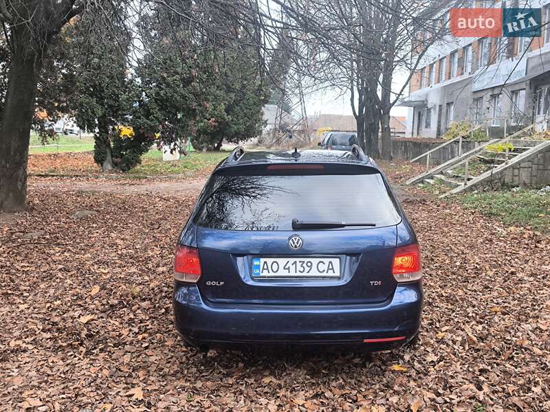 Універсал Volkswagen Golf 2011 в Мукачевому