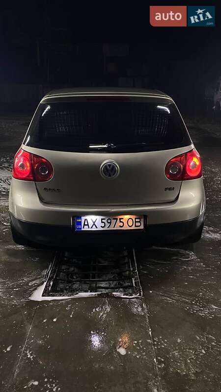 Хетчбек Volkswagen Golf 2004 в Харкові