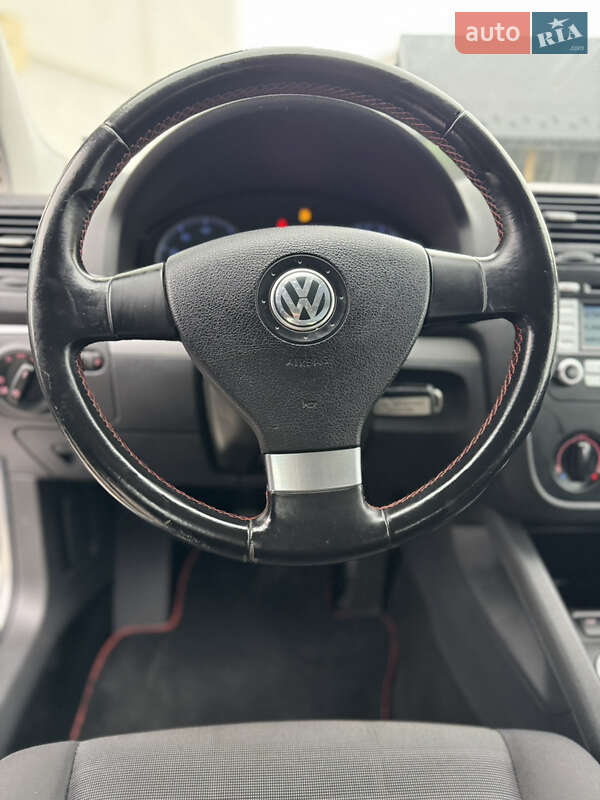 Хэтчбек Volkswagen Golf 2007 в Львове
