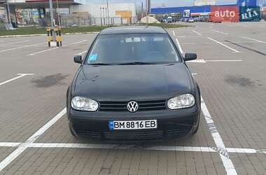Хэтчбек Volkswagen Golf 2002 в Сумах