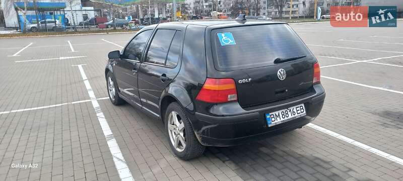 Хэтчбек Volkswagen Golf 2002 в Сумах