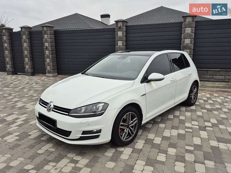 Хэтчбек Volkswagen Golf 2014 в Киеве фото 4 Хэтчбек Volkswagen Golf 2014 в Киеве