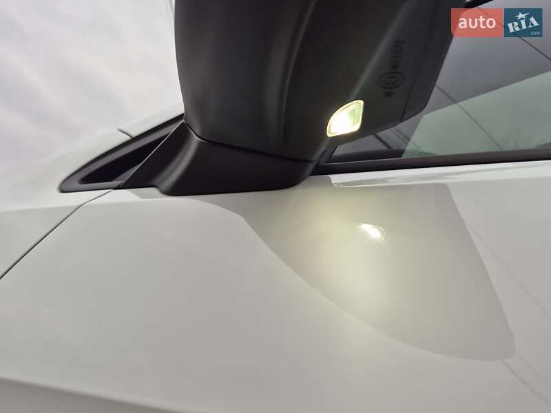 Хэтчбек Volkswagen Golf 2014 в Киеве фото 19 Хэтчбек Volkswagen Golf 2014 в Киеве