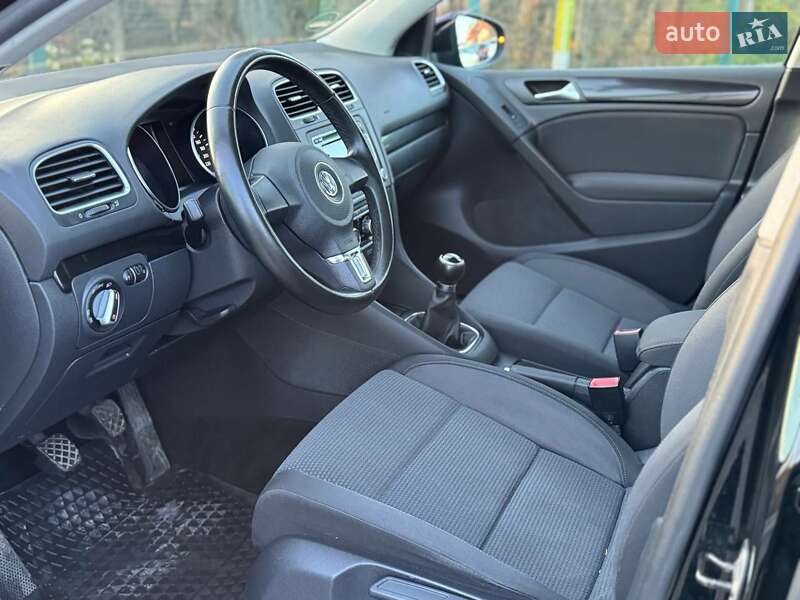 Хэтчбек Volkswagen Golf 2010 в Дрогобыче фото 64 Хэтчбек Volkswagen Golf 2010 в Дрогобыче