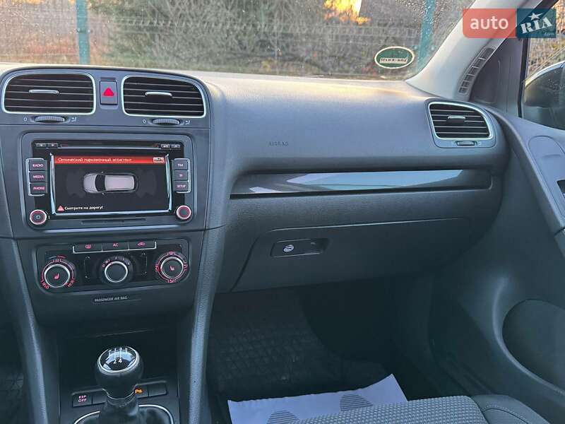 Хэтчбек Volkswagen Golf 2010 в Дрогобыче фото 86 Хэтчбек Volkswagen Golf 2010 в Дрогобыче