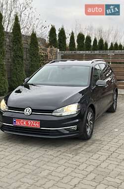 Універсал Volkswagen Golf 2019 в Стрию
