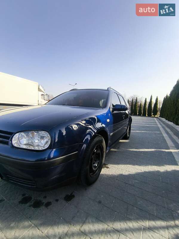 Універсал Volkswagen Golf 2000 в Надвірній