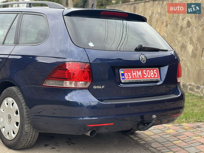 Универсал Volkswagen Golf 2012 в Луцке